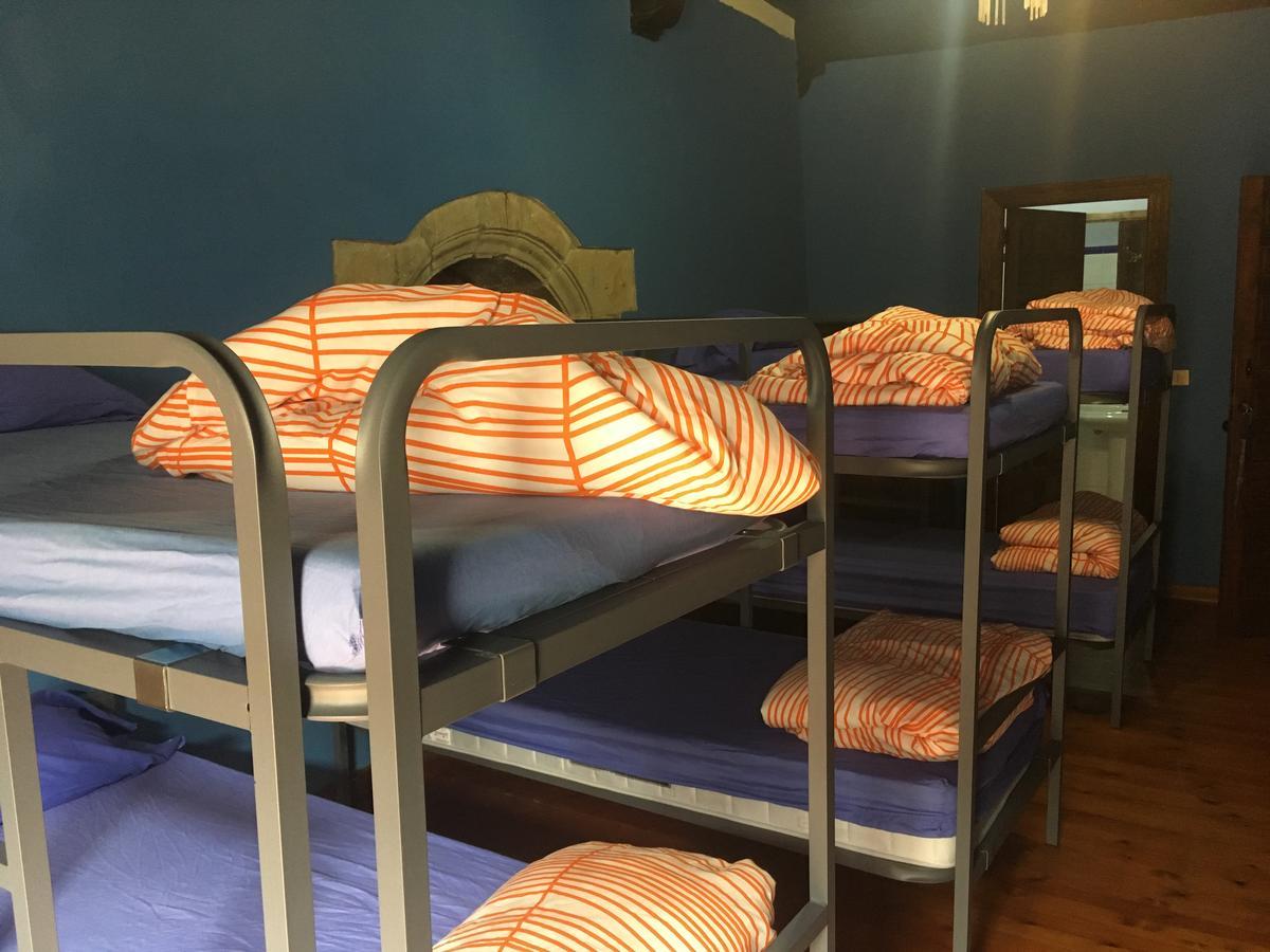 Albergue Gandara Hostel ซันติยานาเดลมาร์ ภายนอก รูปภาพ