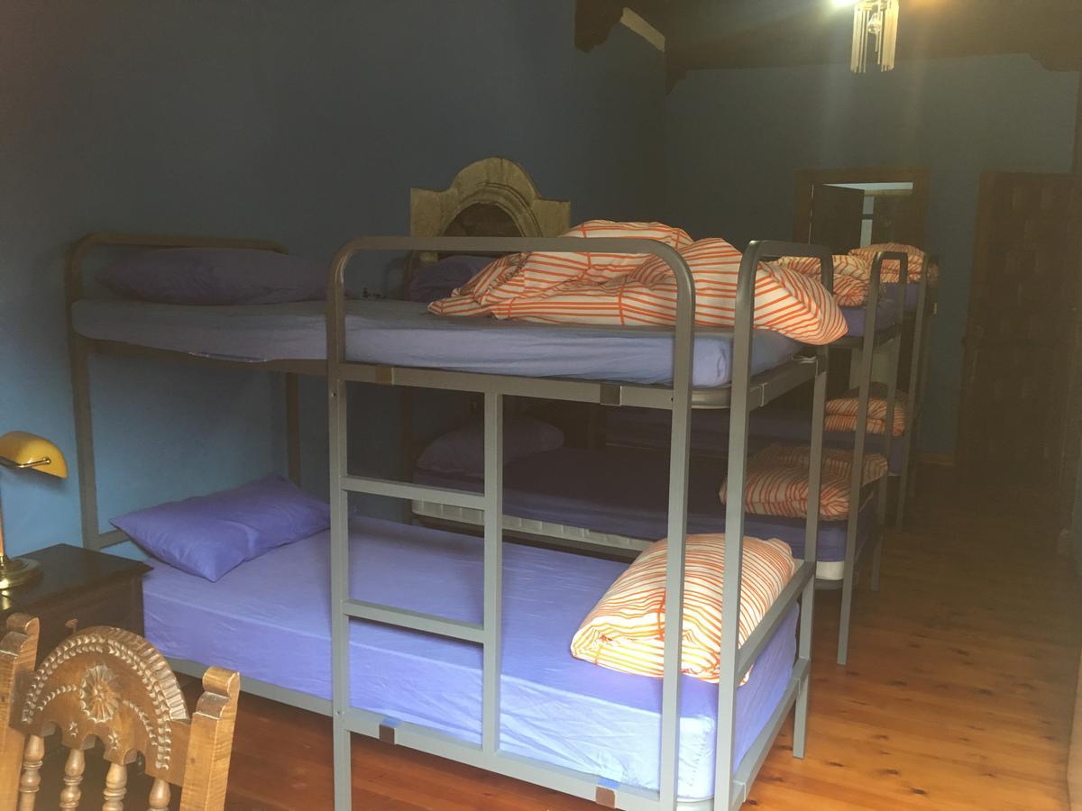 Albergue Gandara Hostel ซันติยานาเดลมาร์ ภายนอก รูปภาพ